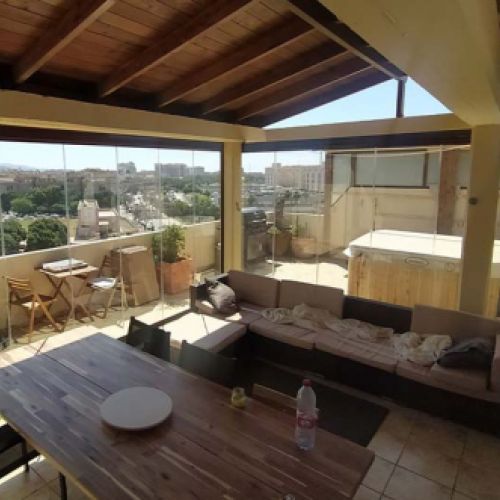 Vista interior de techo fijo para pérgola