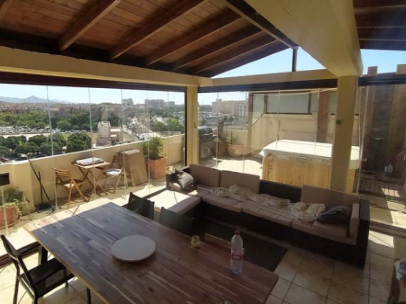 Vista interior de techo fijo para pérgola